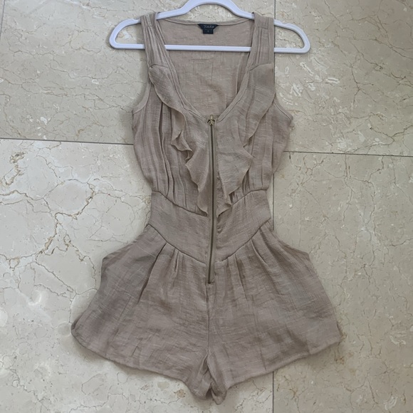 NWOT Sexy & Cute Romper with pockets & zipper - Picture 1 of 5